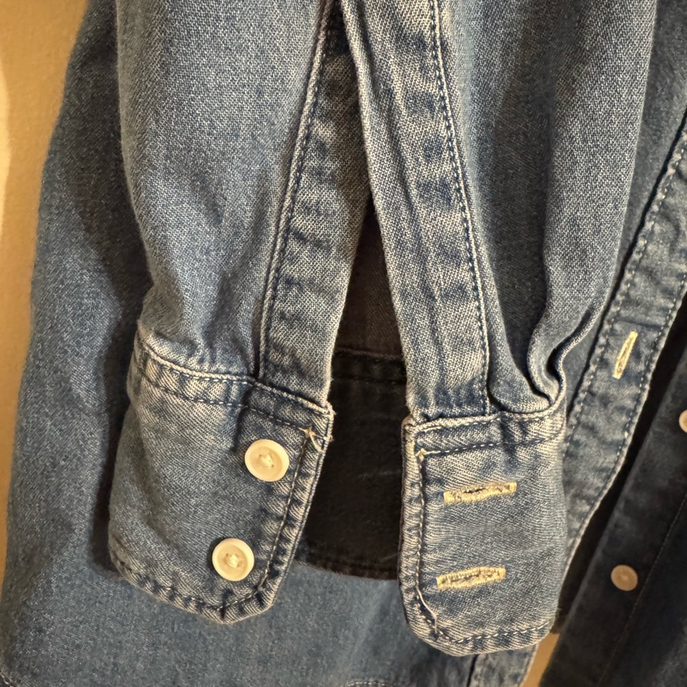 Levi's Light Blue Denim Button Up - Picture 5 of 5
